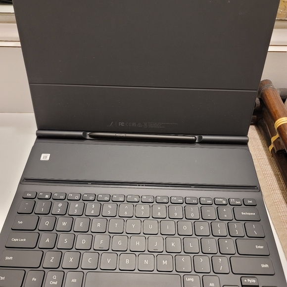 Samsung Galazy Tab S8 Plus Slim Book Keyboard Cover - Picture 5 of 8